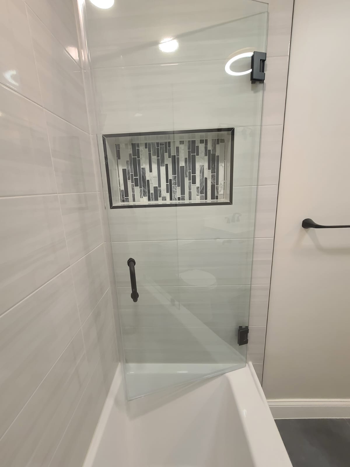 Kelsy bath finished project gallery